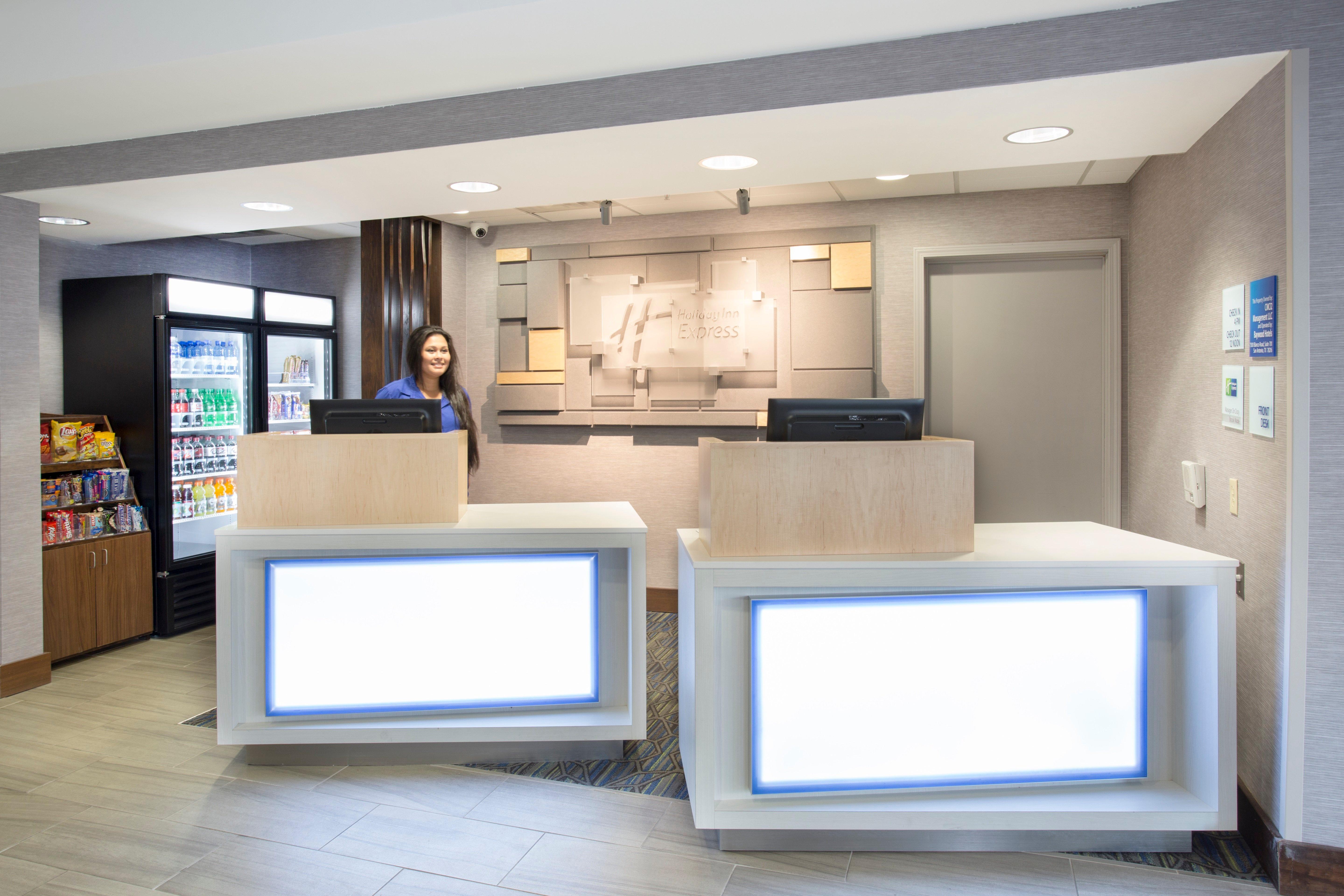 Holiday Inn Express Kansas City - At The Legends! By Ihg Bonner Springs Εξωτερικό φωτογραφία